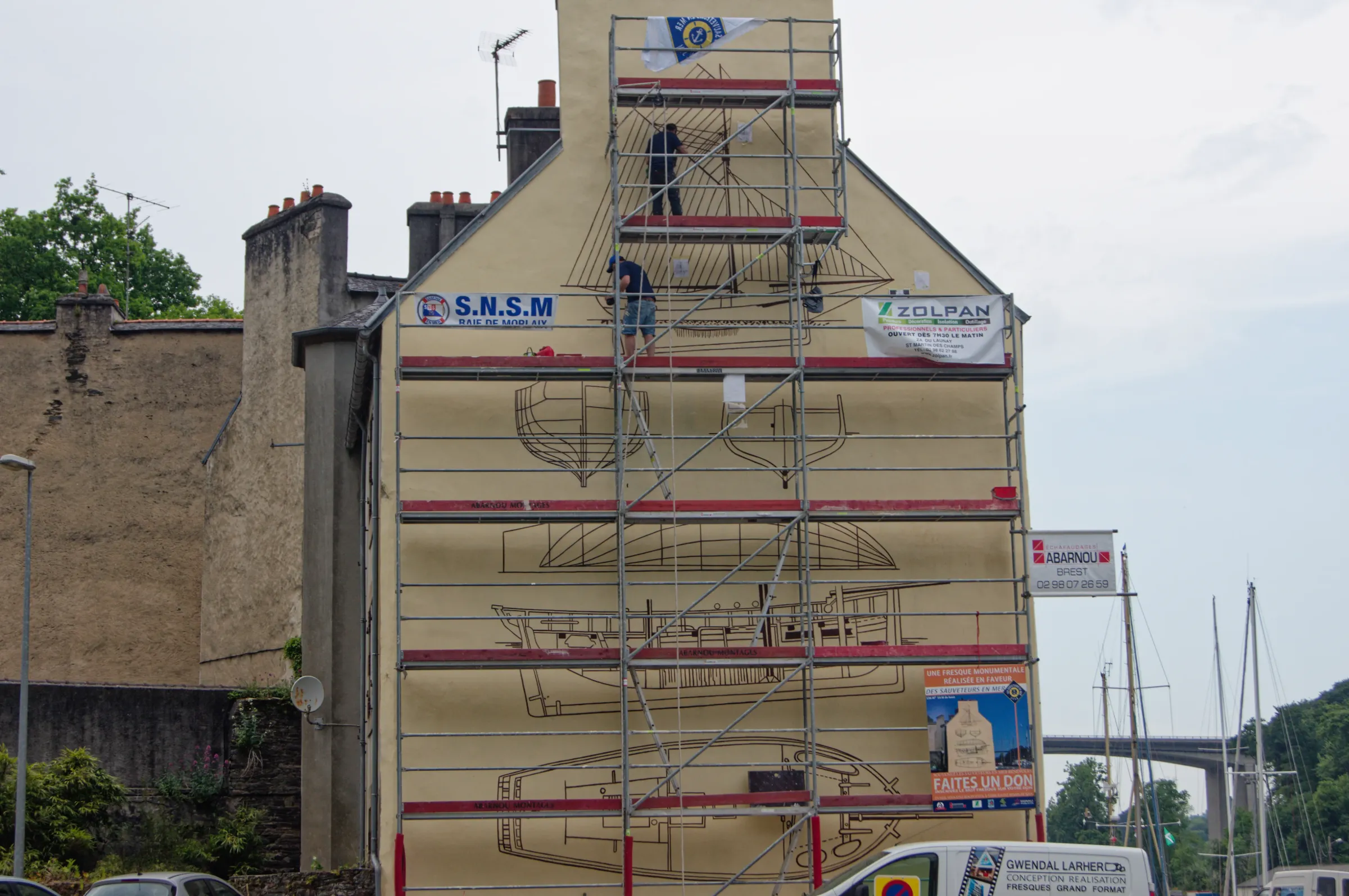 Chantier de la fresque monumentale street art, tour de Morlaix